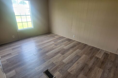 3 Kristal Wood Bedroom 1