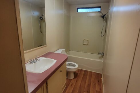 51 Glider bathroom hall
