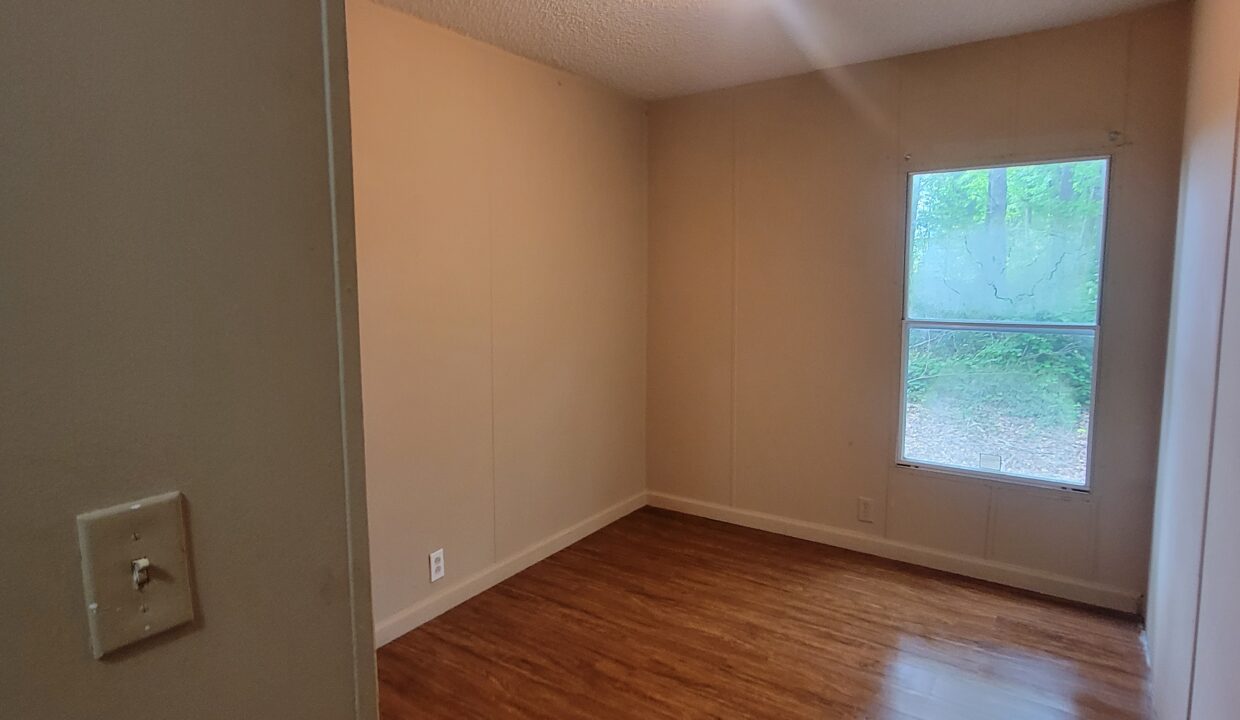 51 Glider bedroom