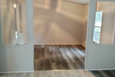 1405 Shaw Road dining room