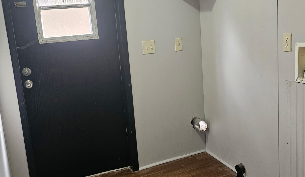 532 EAGLENEST LAUNDRY