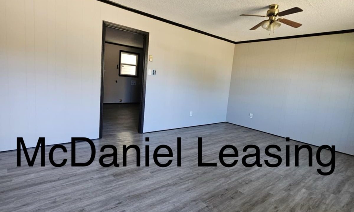 341 LIVING ROOM