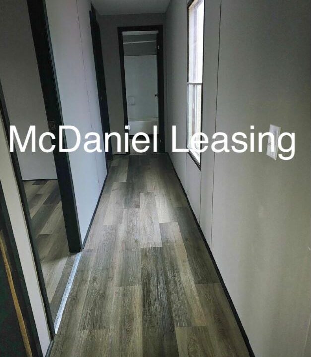 126 Fortune Drive - Hallway