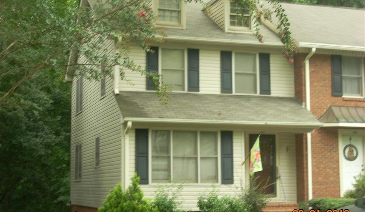 107 MISTYBROOK FRONT